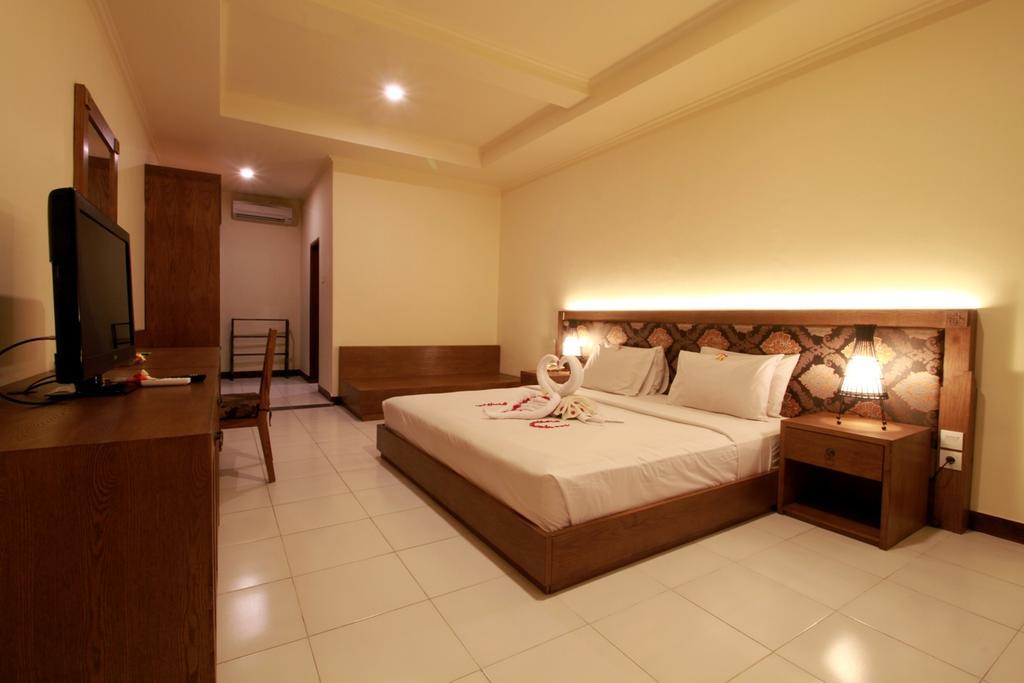 Diwangkara Beach Hotel & Resort Sanur  Exterior photo
